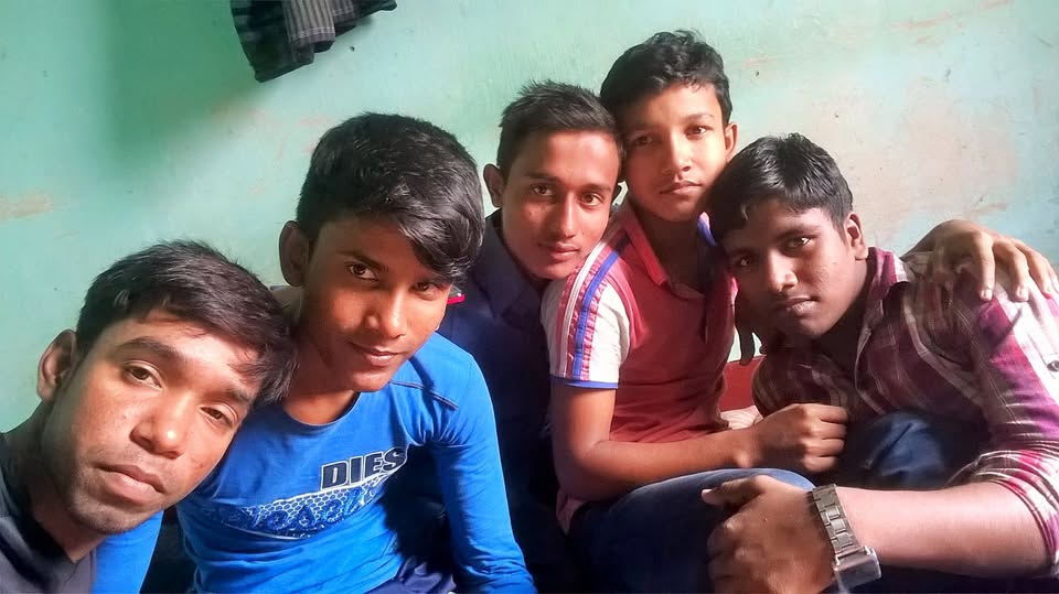 মেসে থাকার সুন্দর সময়
